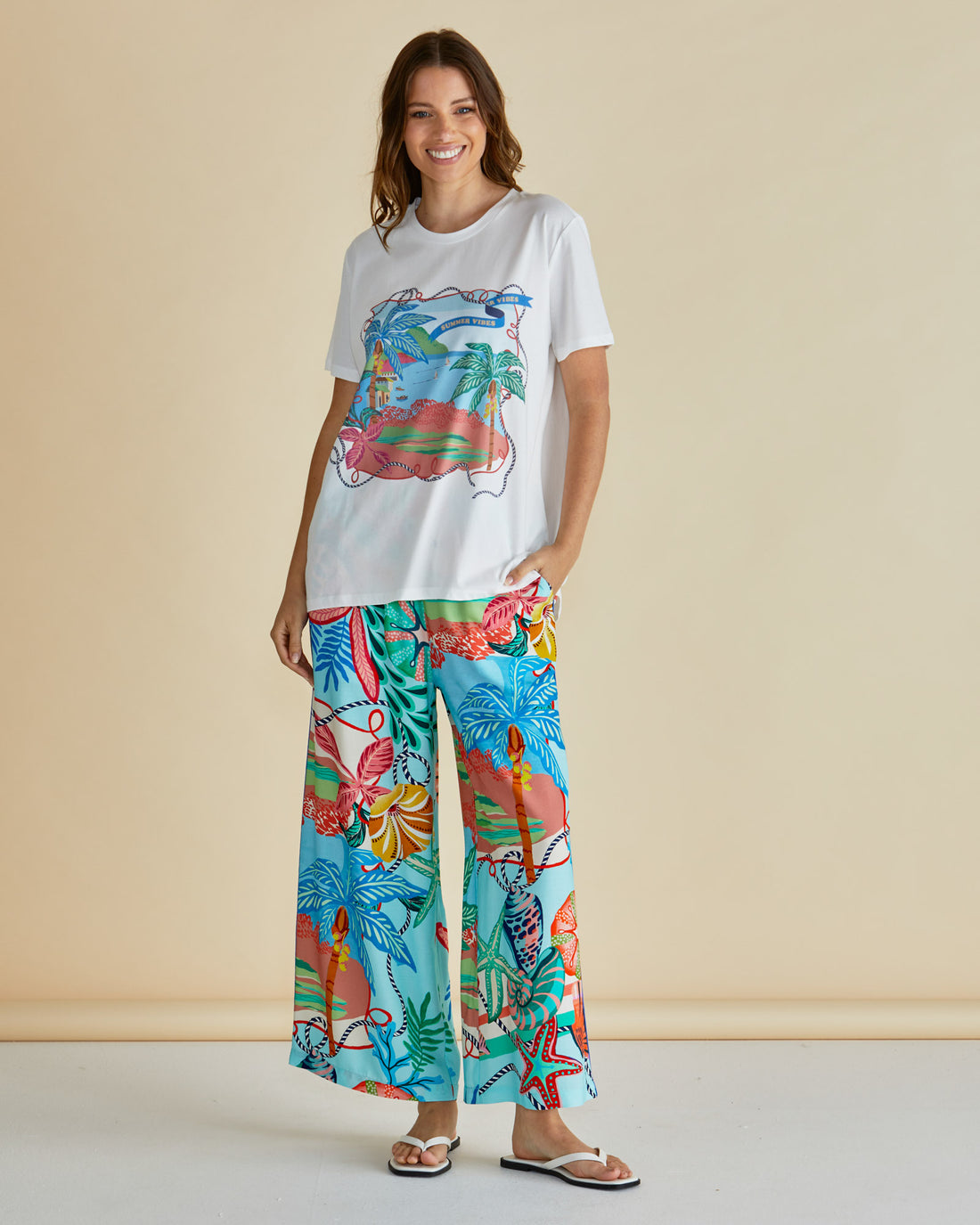 Ellia Tee – Summer Vibes