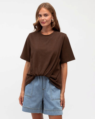 Lola Easy Tuck Tee – Choc