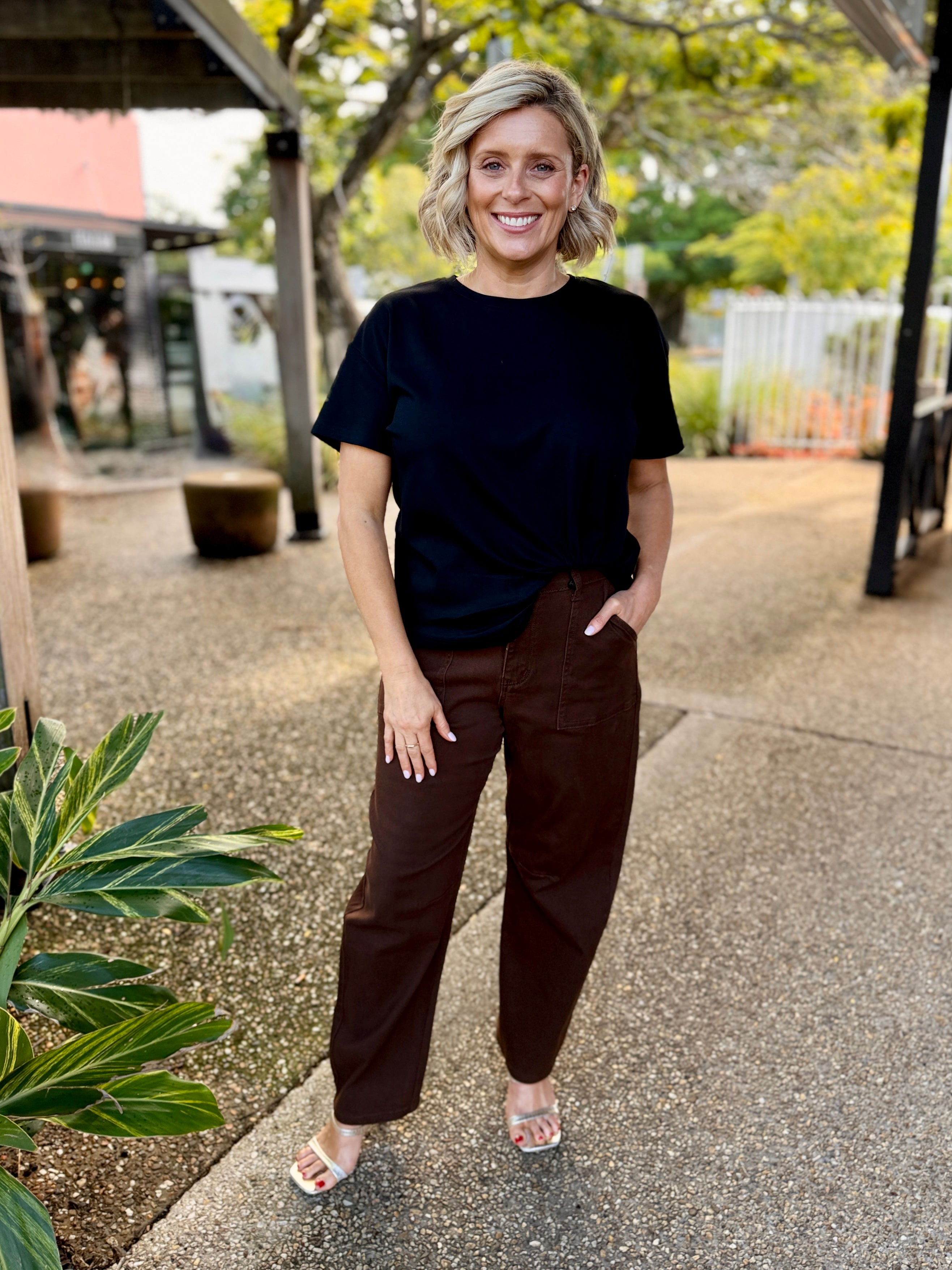 Etta Barrel Jeans - Choc
