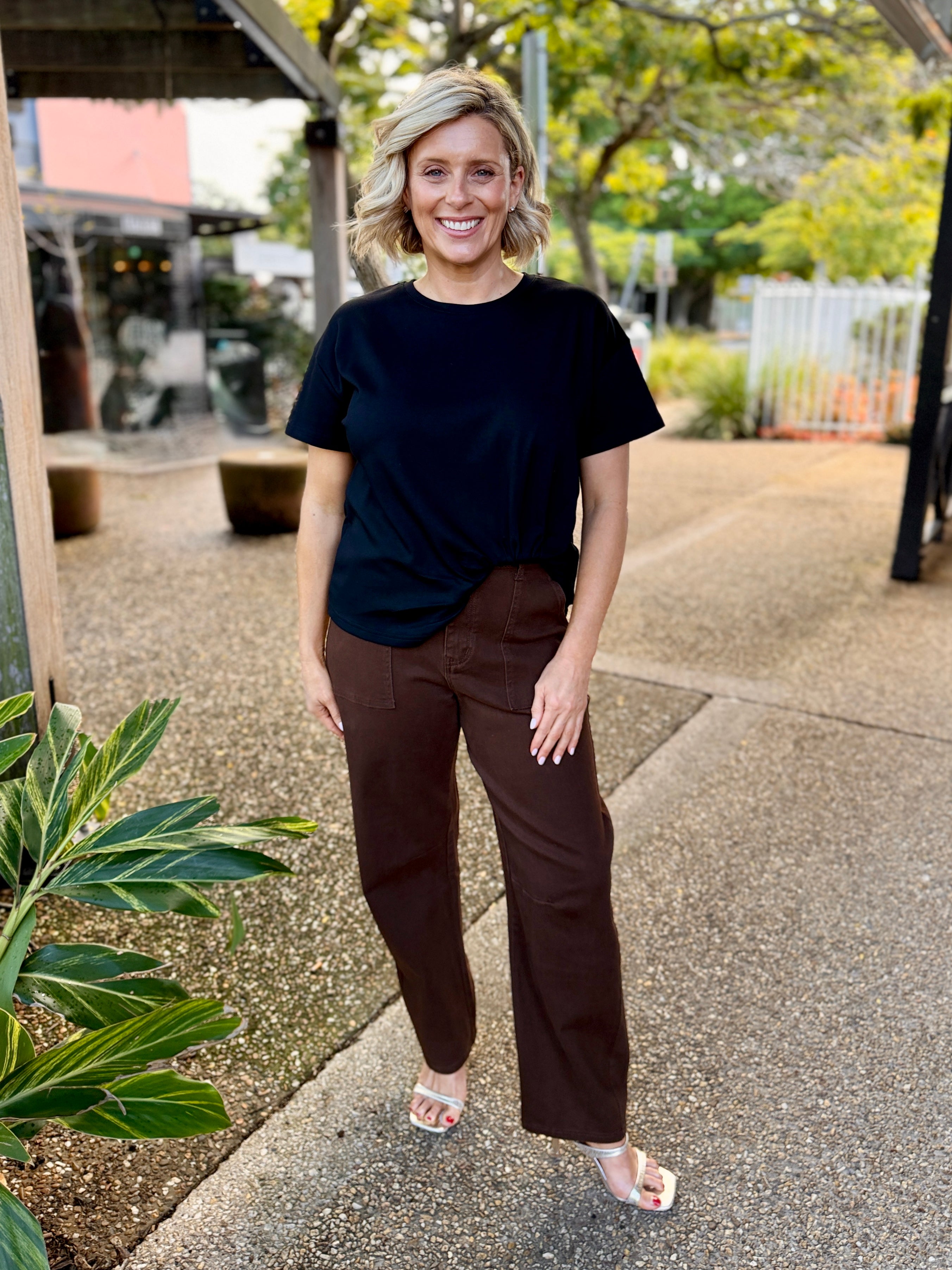 Etta Barrel Jeans - Choc