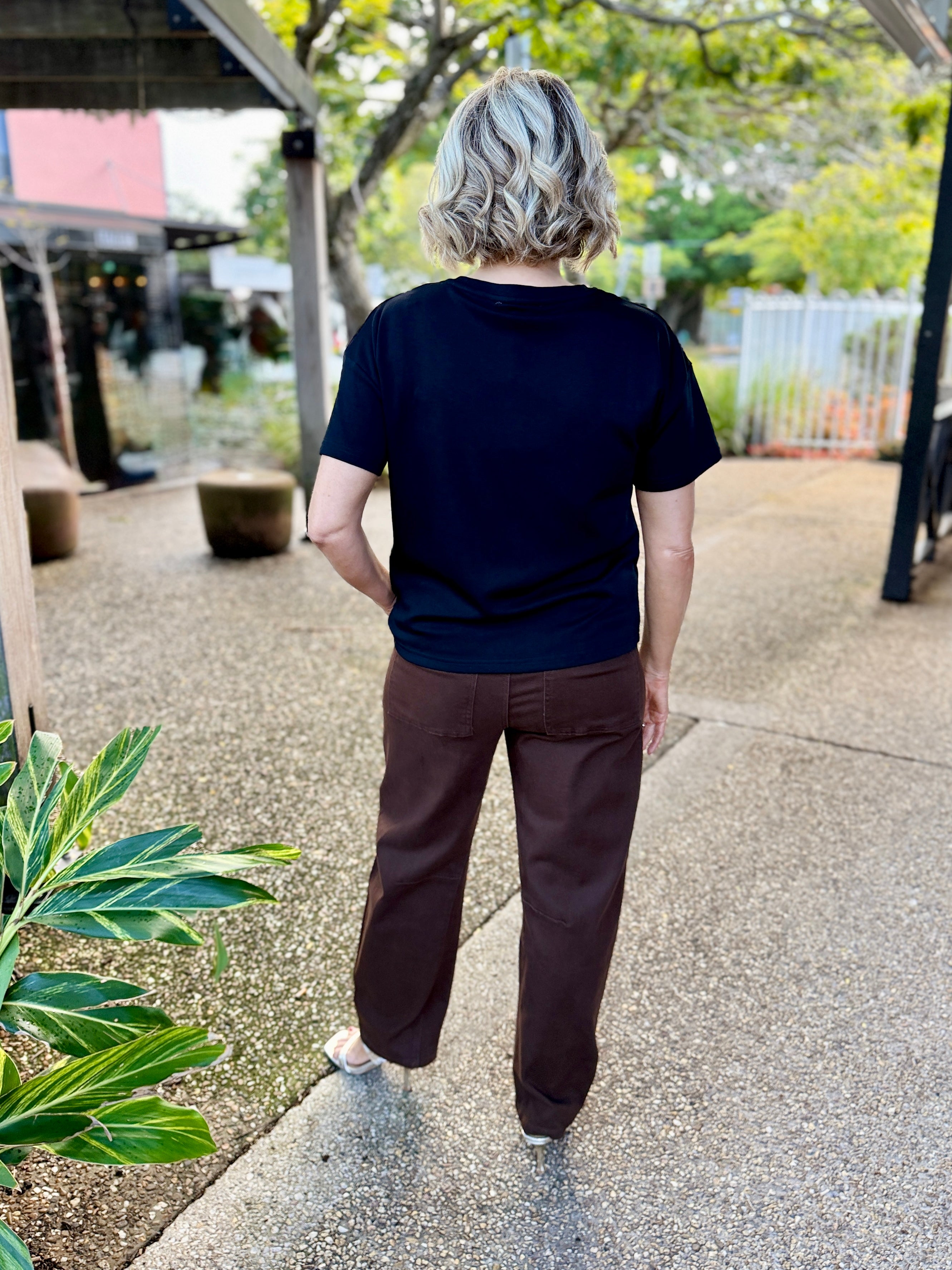 Etta Barrel Jeans - Choc