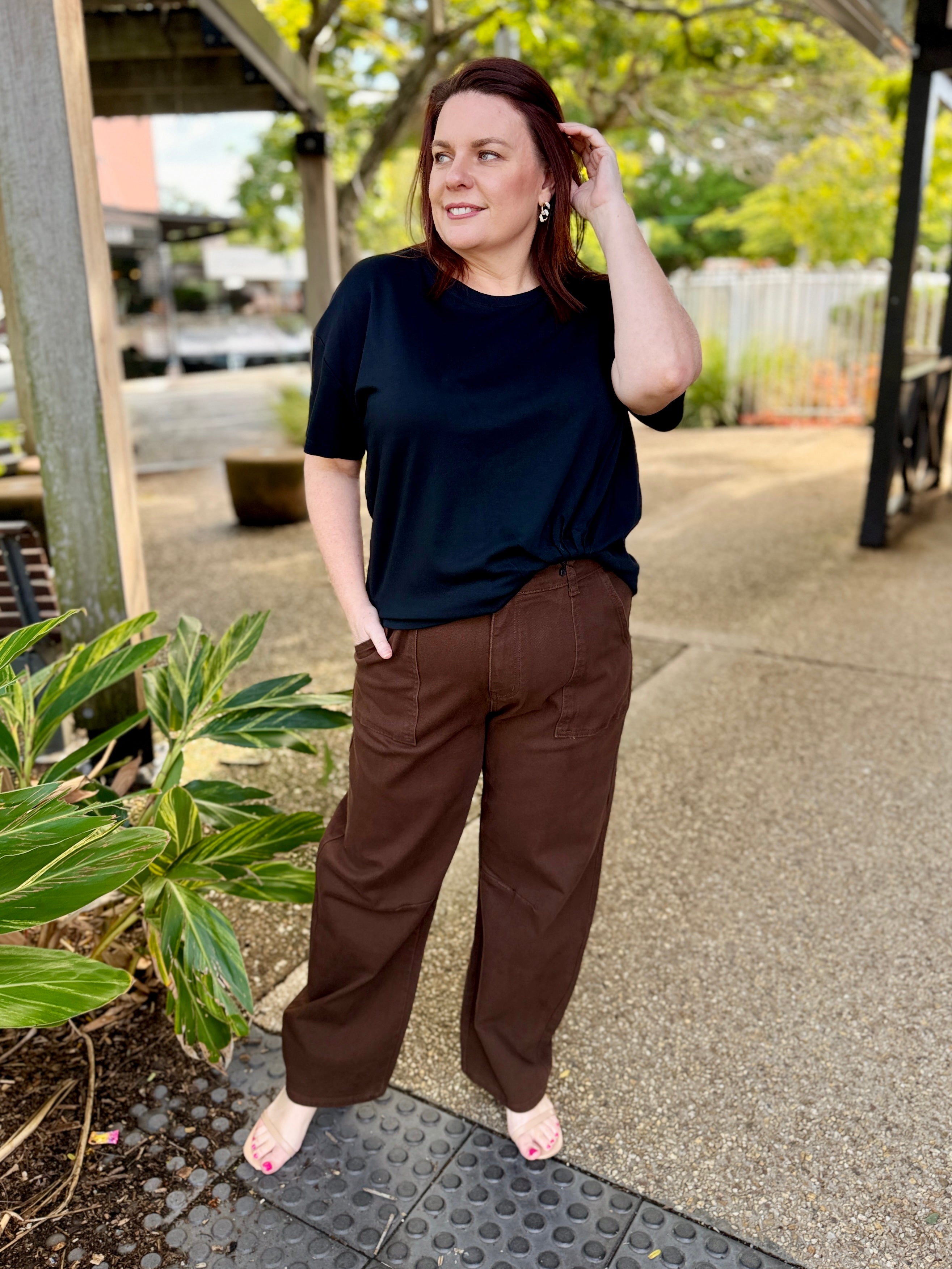 Etta Barrel Jeans - Choc