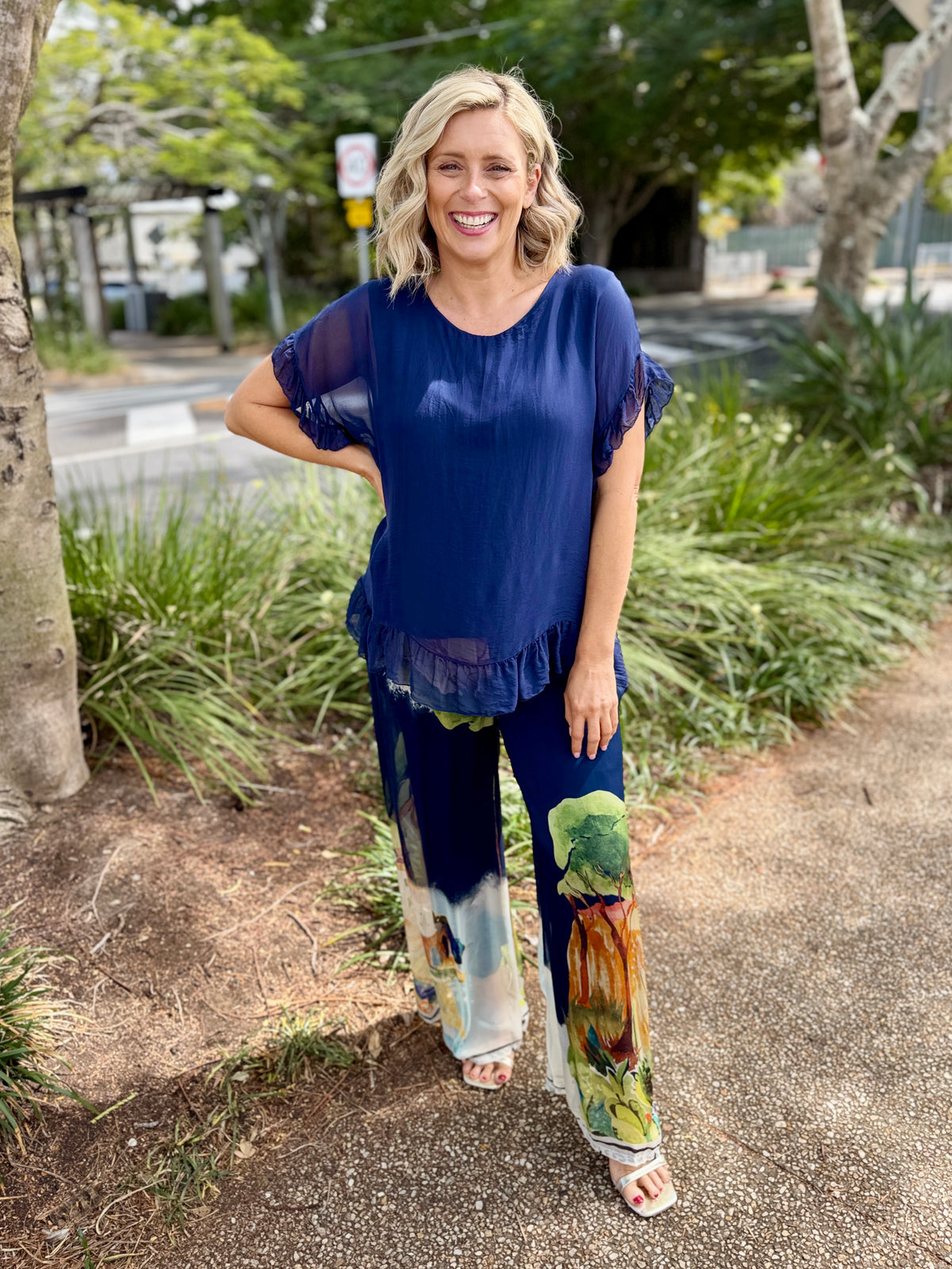 Venus Pant – Navy Artscape