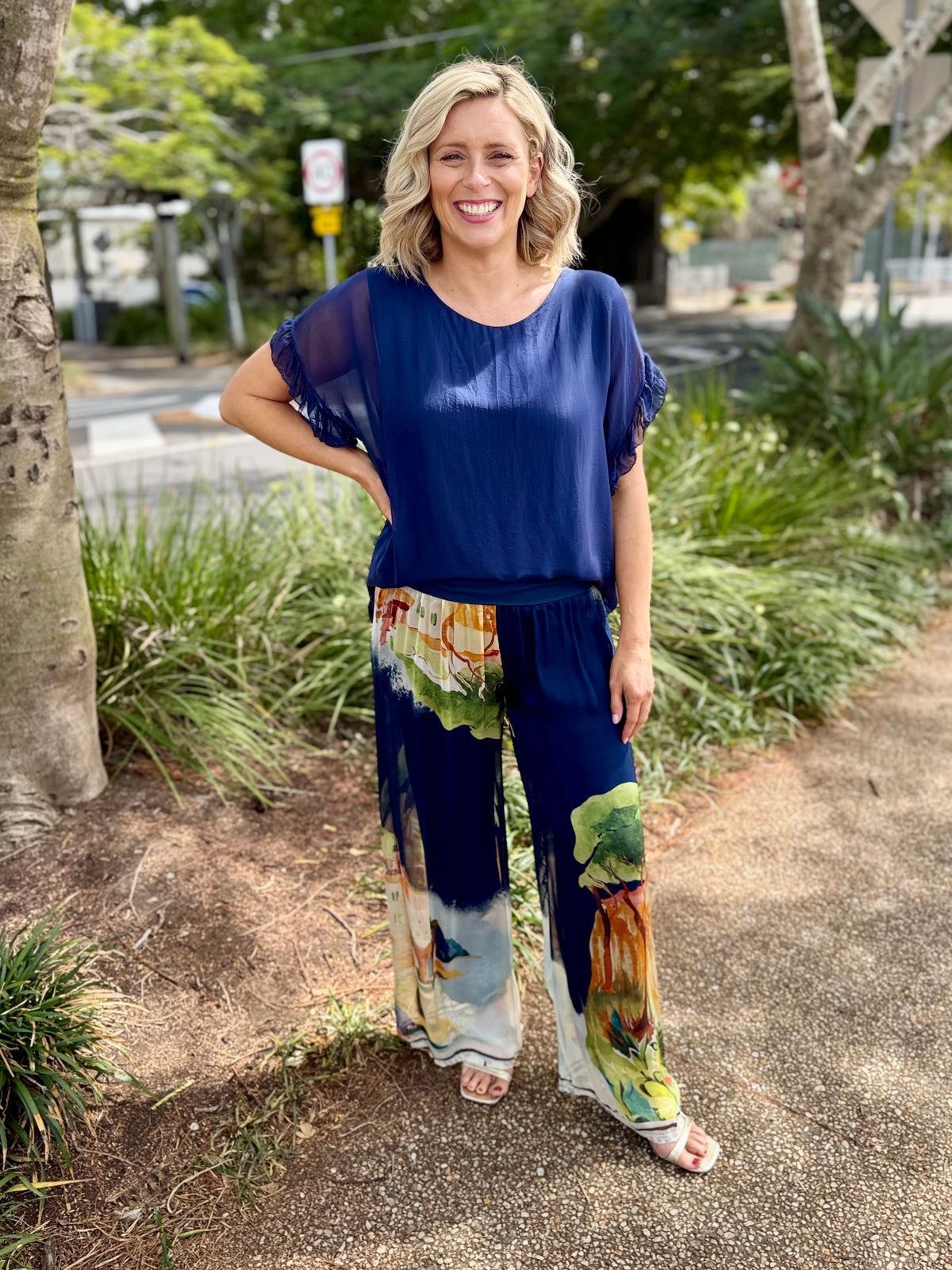 Venus Pant – Navy Artscape