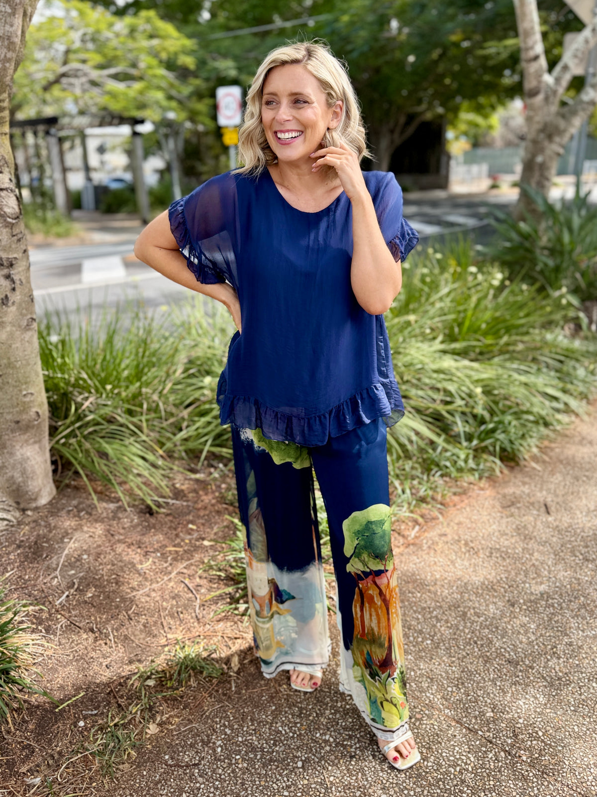 Venus Pant – Navy Artscape