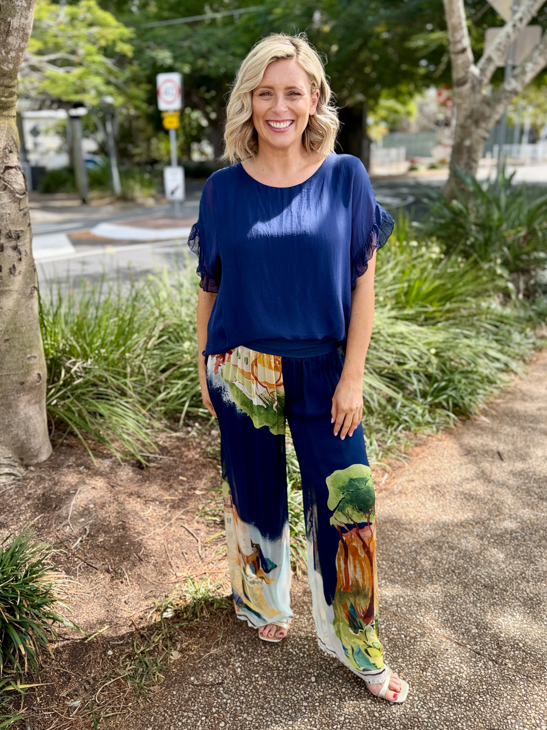 Venus Pant – Navy Artscape