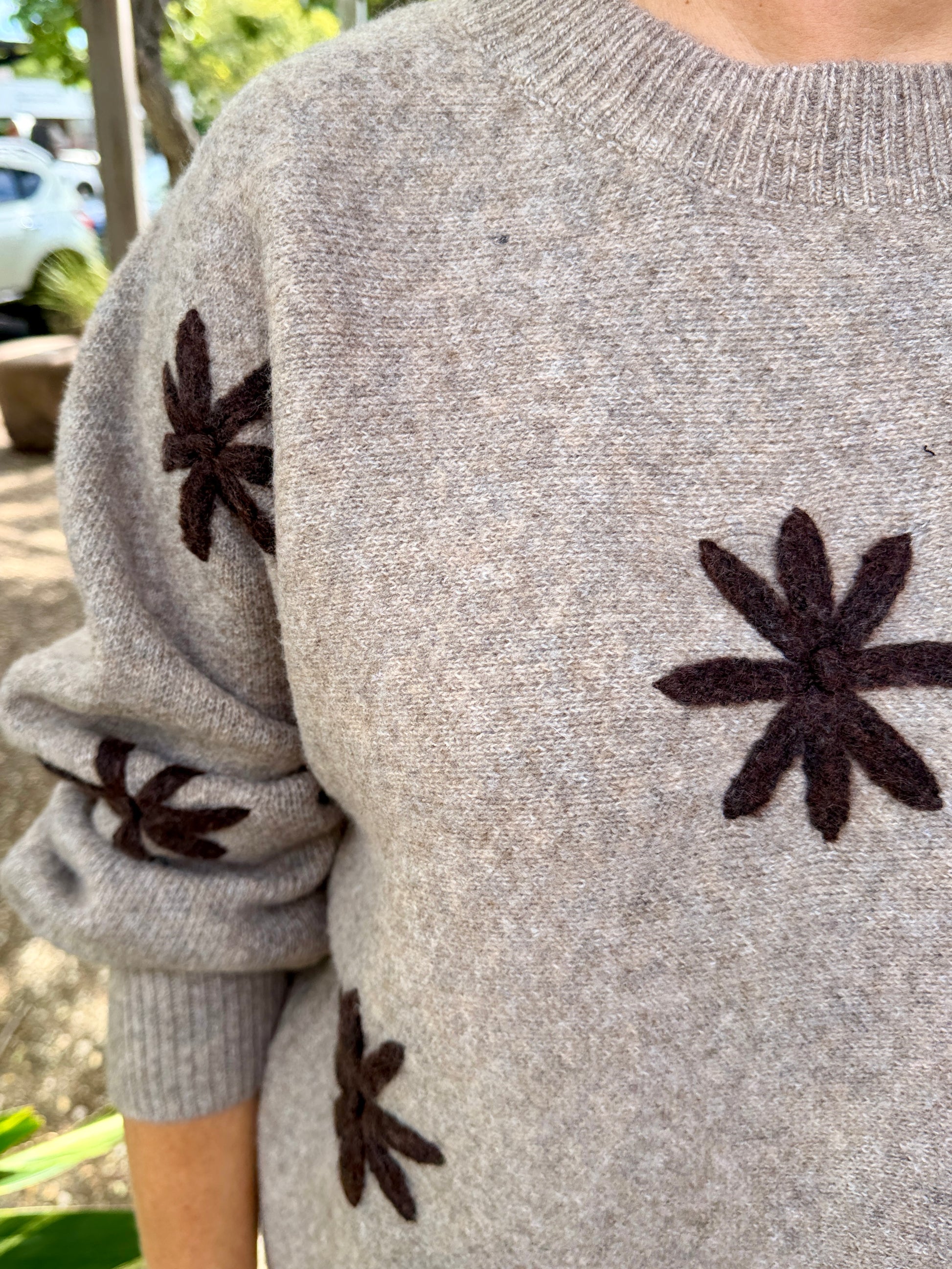 Miru Flower Jumper – Stone