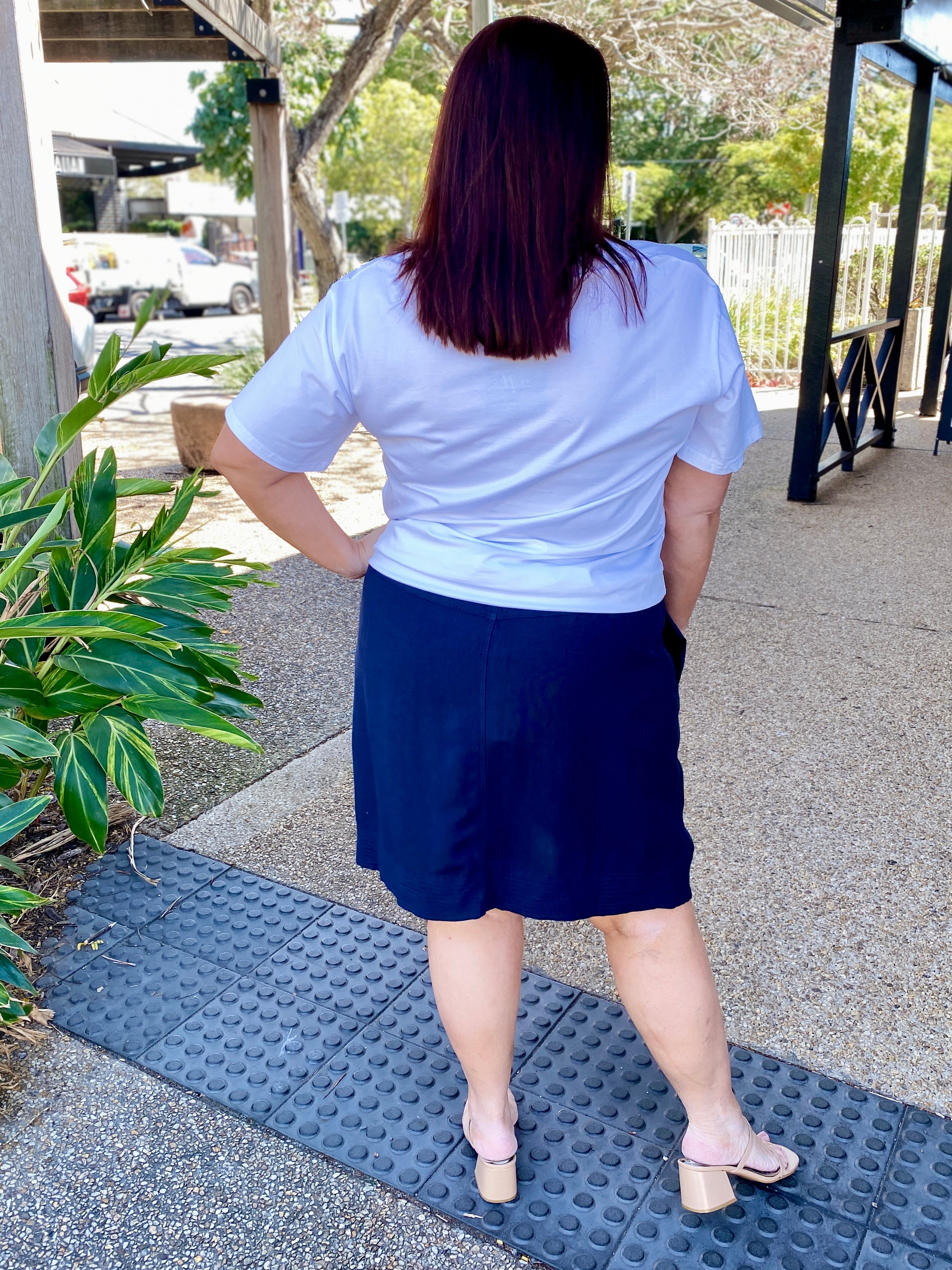 Stitch Hem Detail Skirt – Navy