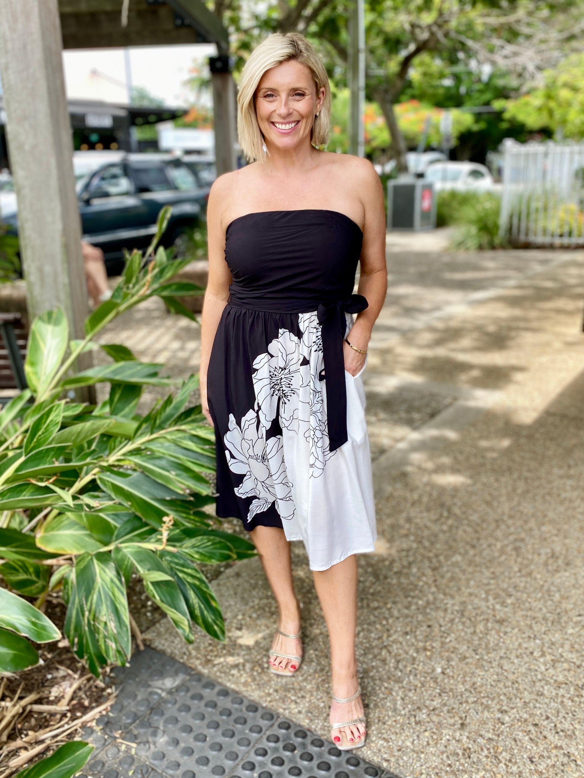 Avalon Mini Dress – Noir Bloom