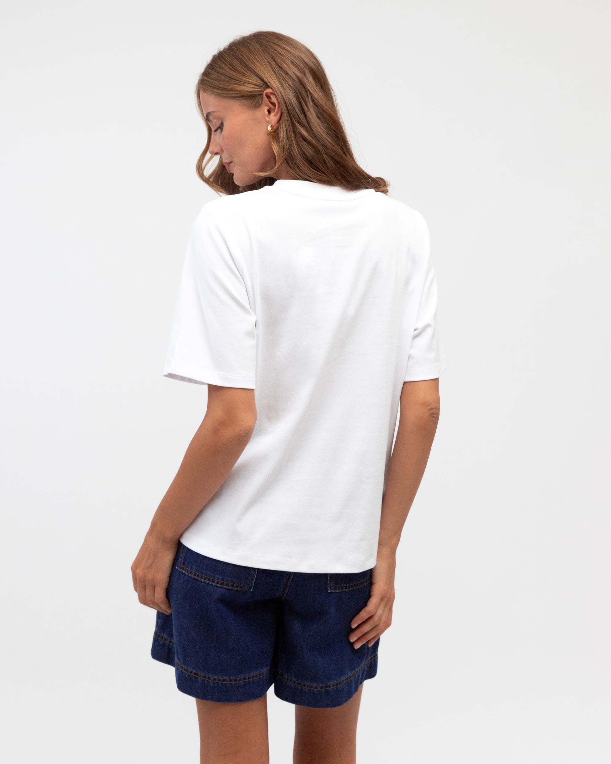 Lola Easy Tuck Tee – White