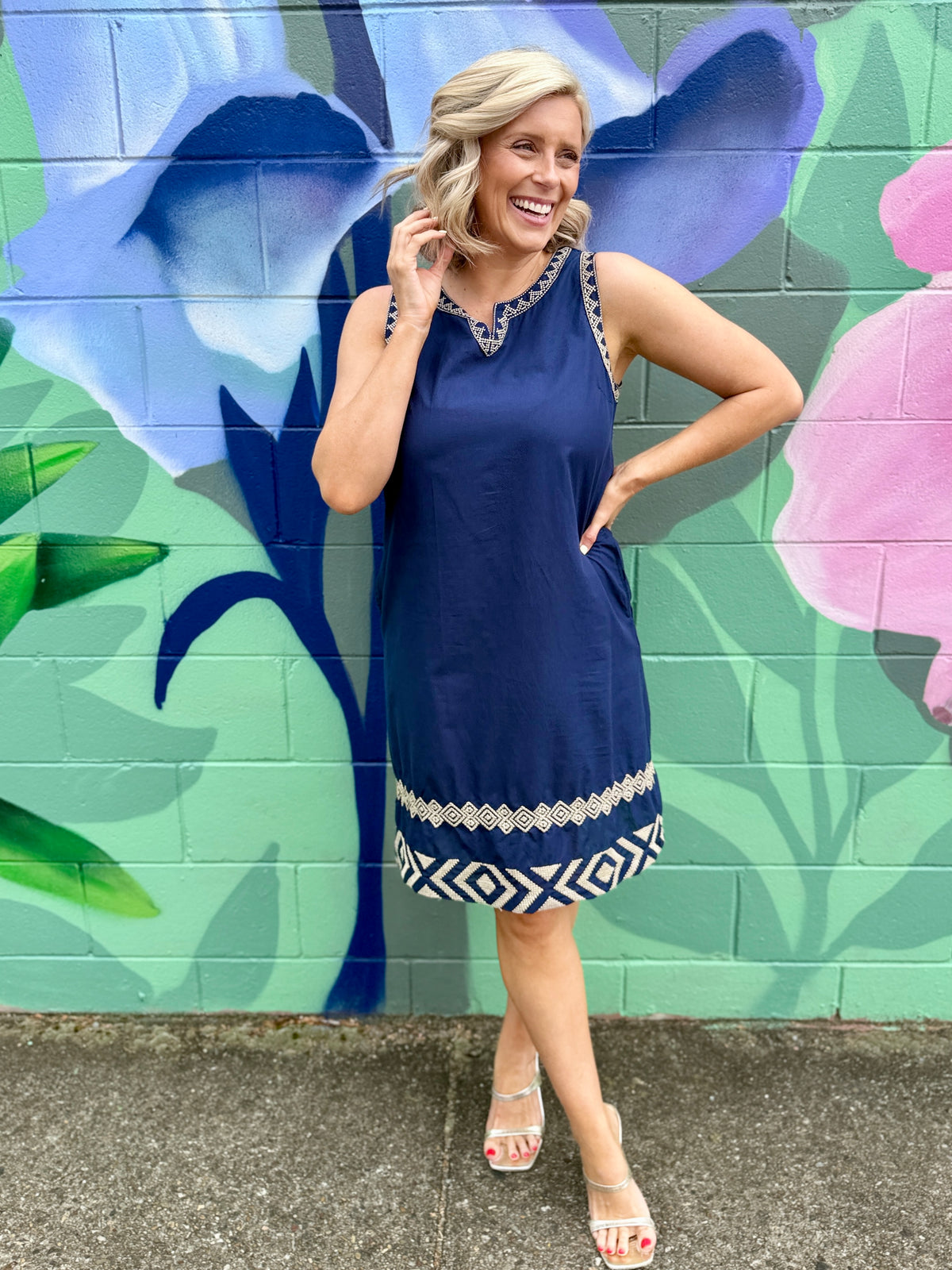 Pippa Emb Dress - Navy