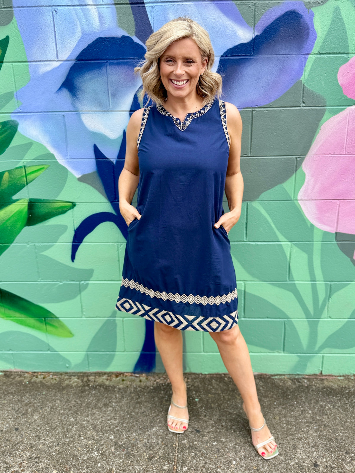 Pippa Emb Dress - Navy