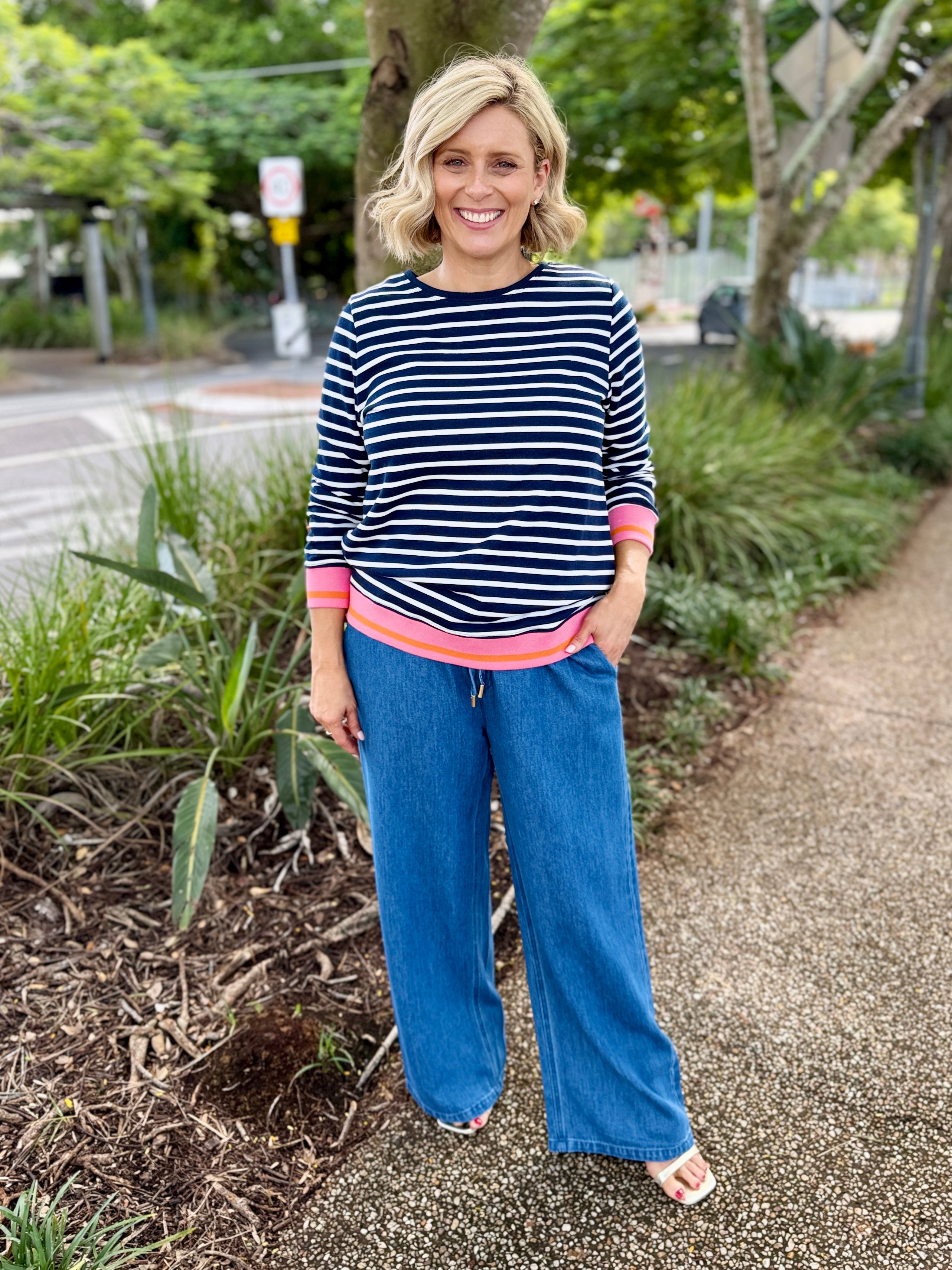 Tyra Sweat - Navy/White Stripe