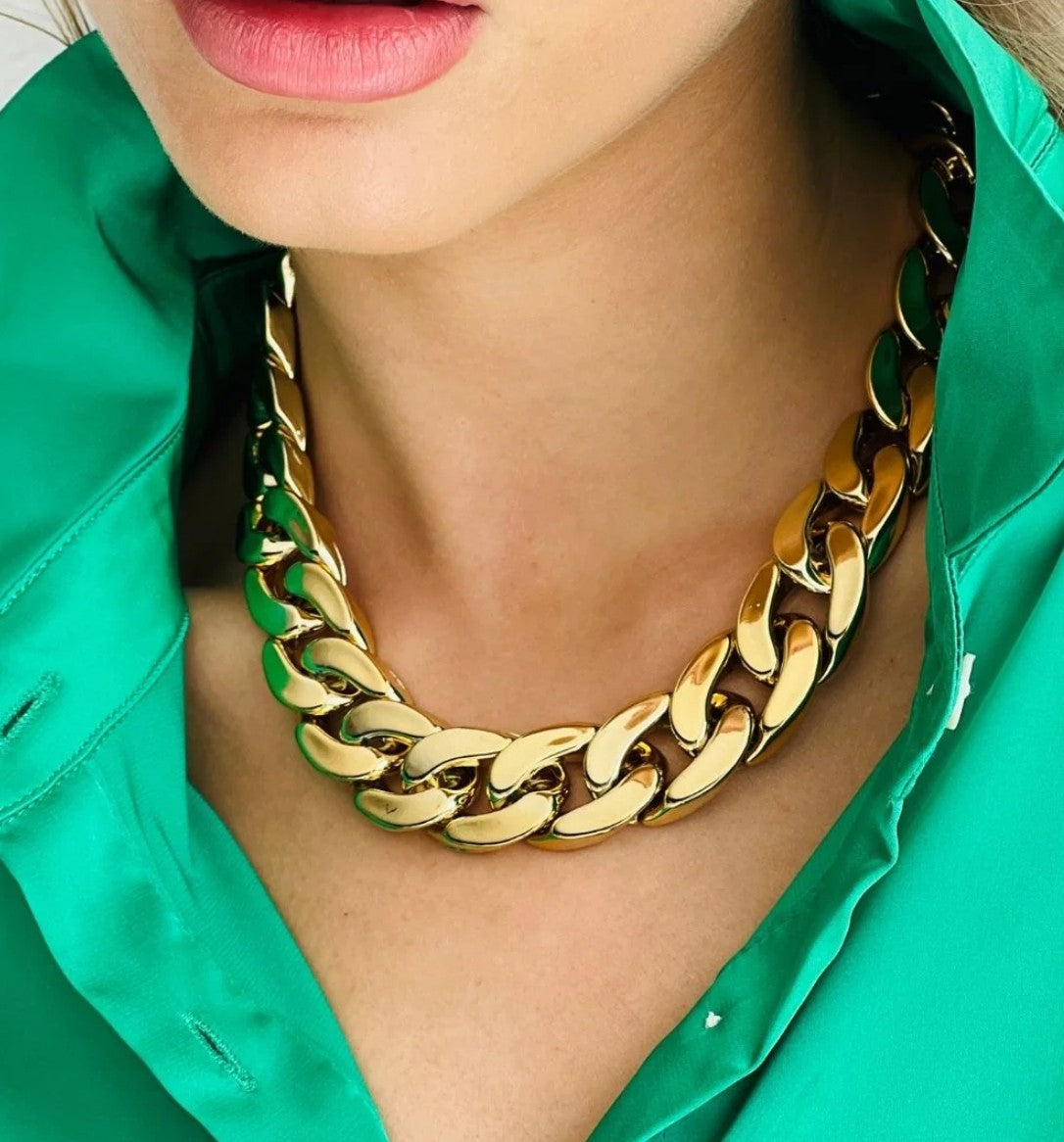 the MET CHAIN NECKLACE - Metallic Gold