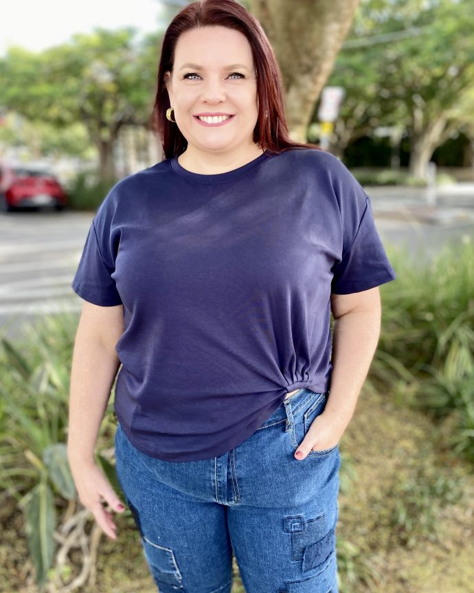 Wynona Tee – Navy
