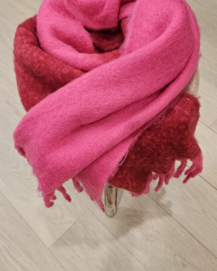 Jackie Fluffy Scarf – Pink/Red