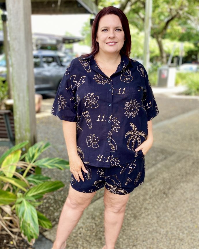 Angel Short – Black/Tan