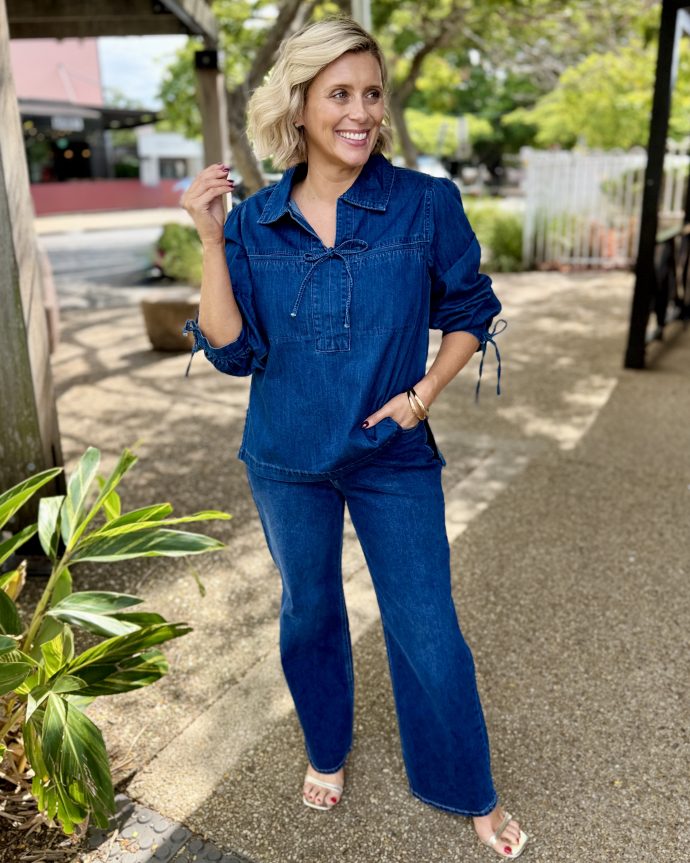 Scarlett Jean – Dark Blue